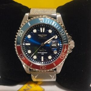 Invicta Men's Blue and Silver Dive Watch